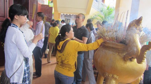 TPHCM: Sáng mồng 1 Tết, lên chùa ăn chay - ảnh 4